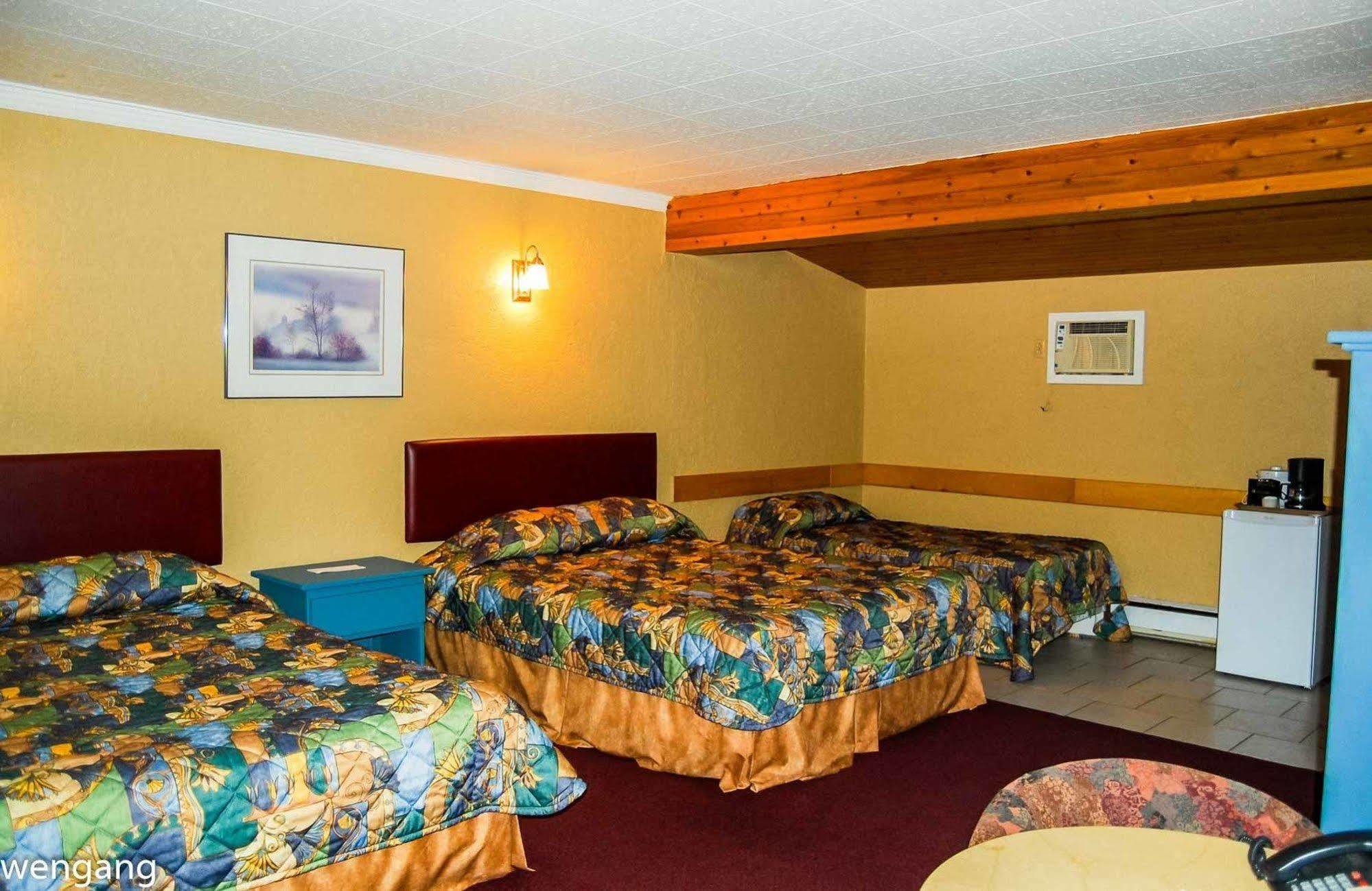 Auberge Godard Nominingue Екстер'єр фото